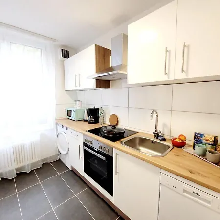 Apartment 2-zimmer Fuer 4 Person In Essen-steele