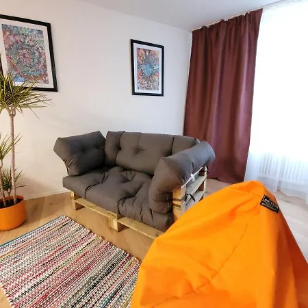 Apartment 2-zimmer Fuer 4 Person In Essen-steele *