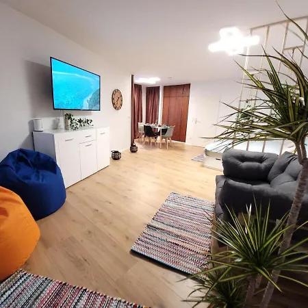 2-zimmer Fuer 4 Person In Essen-steele Apartment *